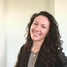 Laurie Shipley's Instagram, Twitter & Facebook