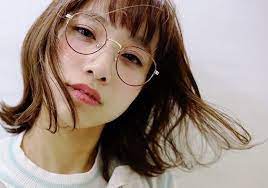 丸メガネ かわいい コーデ メガネ女子 女性用メガネ 前髪とメガネ