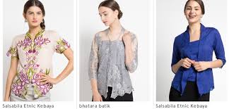 Kerah kebaya kutu baru kebanyakan berbentuk persegi atau persegi panjang. Mengenal Jenis Jenis Kebaya Indonesia Milda Ini