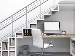 Rampe D Escalier Tubes Metal Aspect Industriel Predominant Couleur Grisee Amenagement Bureau Sous L Escalier Pl Bureau Sous Escalier Sous Escalier Escalier