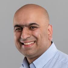 Very shocked and humbled to be presented with the 'seamless advice award'  at the Partners&.Company event at the amazing Aerospace Bristol venue last  night . Special thanks to my partners in crime… |