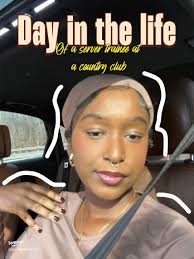 A Day in the Life of a Country Club Server Trainee