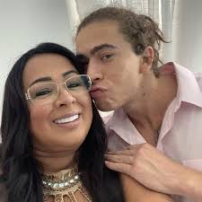 We would like to show you a description here but the site won't allow us. Mae De Whindersson Fala Do Filho Apos Morte De Bebe Prematuro Entretenimento R7 Famosos E Tv
