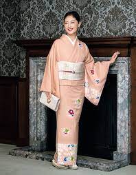 鴇羽 ときは 色地辻が花訪問着 柔らかな音 伝統的な服 着物 着物 ヘアスタイル 訪問着