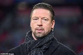 Ex- Borussia Dortmund ace Steffen Freund believes Jadon Sancho should SNUB  Man United move