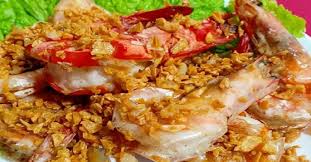 Goreng udang di minyak goreng yang banyak dan panas hingga kuning kecokelatan serta matang. Mencicipi Udang Goreng Bawang Putih Rasanya Gurih Dan Legit