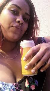 Acabei me envolvendo com homens em busca de proteção”