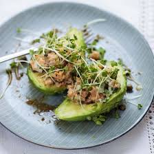 Avocat Au Tartare De Saumon A L Huile Essentielle De Pamplemousse Recette Recettes De Cuisine Tartare De Saumon Alimentation Saine Pour La Sante