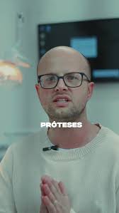 Se a sua dentadura vive solta, machucando ou incomodando, você precisa  conhecer a Prótese Tipo Protocolo — uma solução fixa, segura e muito mais  confortável para quem já perdeu todos os dentes., Aqui ...