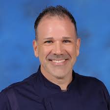 Who recommends a LICENSED plumber to pipe new gas lines in Gulfport, MS?