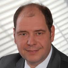 Eric Bard's Instagram, Twitter & Facebook