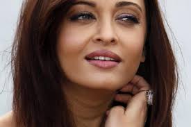 Aishwarya Rai Baby Shower Actress Expecting In November Свободно говорит на пяти языках — английском, хинди, каннада, тамильском и урду. aishwarya rai baby shower actress