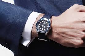 Nato watch strap for apple watch. The Origin Story Of The Nato Strap Revolution