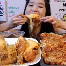 Cheesy Jollibee feast!! Eating Chicken Joy chicken with lot's of cheese and  a playyer of Jolly Spaghetti! What's your favorite from Jollibee?, #mukbang  #jollibee #cheeselover #cheese #friedchicken ...