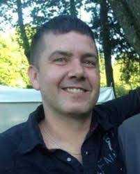 Robert Everett's Instagram, Twitter & Facebook