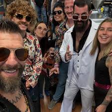 It's cutting season. 🔪 What does that mean? It means I carefully train in  a deficit to make a specific weight for a jiujistu competition. Honestly, I  don't mind cutting. I do