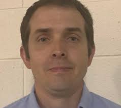 Tucker seeking fourth term