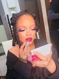 Rihanna daily / rihanna lounge rihanna fan blog rihanna navy since 2005 @rihanna @fentyofficial @fentybeauty @savagexfenty. Rihanna On Twitter Savage Show Lip Combo Vibes All From The New Fentybeauty Limited Edition Minis Stunna Glossbomb