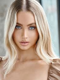 Abbie Benson's Instagram, Twitter & Facebook