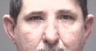 Son's emails to prosecutors delay man's murder trial