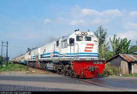 Maybe you would like to learn more about one of these? Railpictures Net Photo Cc 20138 Pt Kereta Api Indonesia Ge U18c At Sidoarjo Indonesia By Anto Kereta Api Indonesia Train Photo Indonesia