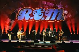 Two friends lost, dozens of shows canceled, and three serious surgeries:  How R.E.M. survived its toughest tour | Culture | EL PAÍS English