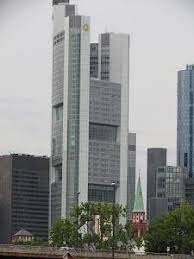 At 56 stories and just under 1,000 feet, the commerzbank tower in frankfurt is germany's tallest building and the second tallest in the european union. Commerzbank Frankfurt Norman Foster Source Autor 2011 Download Scientific Diagram