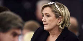 La présidente du front national marine le pen se qualifie pour le second tour des législatives avec 46,02 % des voix, d'après les données du ministère français de l'intérieur. Presidentielle Le Pen En Tete Au Premier Tour Fillon Et Macron Au Coude A Coude Sondage