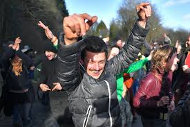 Bassins versants du gesvres, du hocmard et de l'isac et d'un projet d'aéroport considéré par les opposants au projet comme un des « grands travaux inutiles ». Vu De L Etranger Abandon De Notre Dame Des Landes Une Victoire Pour Qui