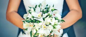 Spring weddings are so popular and there's not a lot of things better than the pastel colors and spring flowers that the season brings to us. Top 12 Tips For Diy Wedding Flowers Wedding Forward