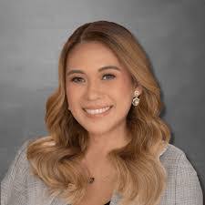 Lina Sandoval's Instagram, Twitter & Facebook