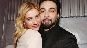 Francesco sarcina torna sul palcoscenico dopo il rumore per la separazione da clizia incorvaia. Sarcina Vibrazioni Mia Moglie Mi Faceva Le Corna Con Scamarcio