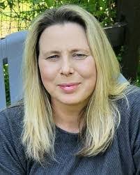 Ellen Bode's Instagram, Twitter & Facebook