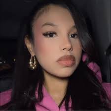 How to make money from Facebook groups?