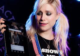 Lane Moore's 'Tinder Live' spotlights the perils and hilarity of swiping  for love