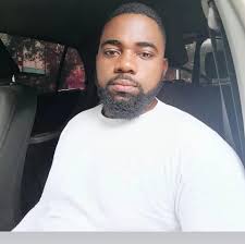 Alex Pereira asked the crowd to take a moment of silence for Jon Jones'  late brother, Arthur Jones after his win.