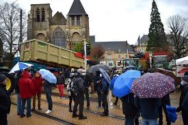 Place aristide briand 72041 le mans. Sarthe Les Marges Dans Le Collimateur Des Agriculteurs En Manifestation Au Mans Les Alpes Mancelles