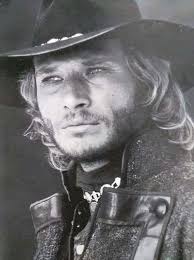 Bonne journée avec notre Johnny Bisous Bon lundi à tous 👍 😎 🙏 👍 💞💥