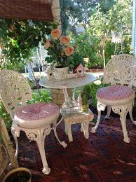 Olivia S Romantic Home Kim S Shabby Chic Pink Palace Home Tour Shabby Chic Patio Shabby Chic Outdoor Decor Shabby Chic Porch