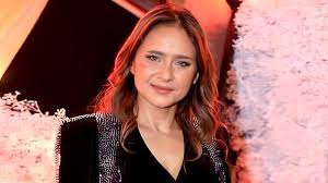 مشاهدة فيلم الكوميديا ديدو 2021 بطولة كريم فهمي و حمدي الميرغني و بيومي فؤاد و أحمد فتحي و محمد ثروت بجودة 1080p hd مشاهدة اون لاين مباشرة وتحميل مباشر. Ù†ÙŠÙ„Ù„ÙŠ ÙƒØ±ÙŠÙ… Nelly Karim Ø§Ù„Ø³ÙŠØ±Ø© Ø§Ù„Ø°Ø§ØªÙŠØ© Ù…Ø¹Ù„ÙˆÙ…Ø§Øª Ù‚ØµØ© Ø­ÙŠØ§Ø© ÙˆÙŠÙƒÙŠØ¨ÙŠØ¯ÙŠØ§
