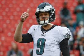 Foles escapes pressure, finds kmet to pick up third down. Nick Foles Lifts Eagles Into Playoffs Ties Nfl Record For Consecutive Completions Arizona Wildcats Football Tucson Com
