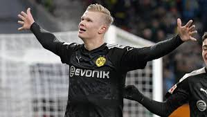 The entourage of erling haaland arrived in barcelona on thursday to discuss a potential summer transfer, but the implications of such a deal should be troubling to fans. Borussia Dortmund Star Erling Haaland Harland S Agent And Father Meet With Barcelona India News Republic
