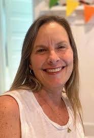 Tara Doss's Instagram, Twitter & Facebook