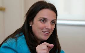 Karen abudinen explicó que la ley garantiza el derecho efectivo de acceso a la internet, con tarifas asequibles y competitivas, con independencia de la localización geográfica y que en estados de excepción y emergencia sanitaria exista un mínimo de navegabilidad y de mensajes de texto gratuitos para los usuarios. L7 Duh 1qldqbm