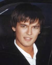 Слушай музыку от влад сташевский, похожую на позови меня в ночи, любовь здесь больше не живёт и не только. Vlad Stashevskij Biografiya I Lichnaya Zhizn Pevca