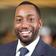 Dale Burnett's Instagram, Twitter & Facebook