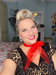 The Vintage Feel Good Box