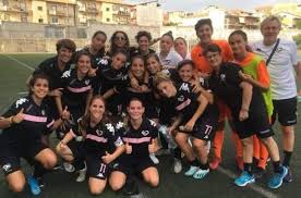 Calcio a 5 nella tua regione. Calcio Il Professionismo Femminile Non Convince Sibilia La Replica Di Antonella Licciardi Ilsicilia It