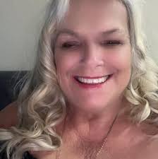 Vicki Maynard (@vicki.maynard.17) • Facebook, Connect with friends