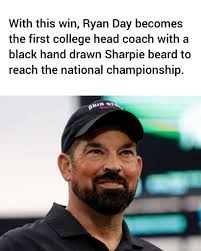 Between Ryan Days' beard and Marcus Freeman this Notre Dame v. Ohio State  natty is historic